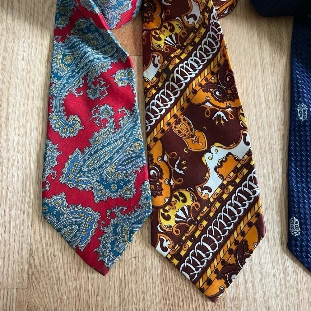 Vintage Elegant Men's Tie Set - Blue, Red, Brown Chain Design Paisley Print